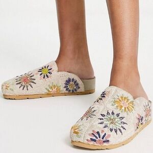 Free People crochet Damon mule. Size 9.